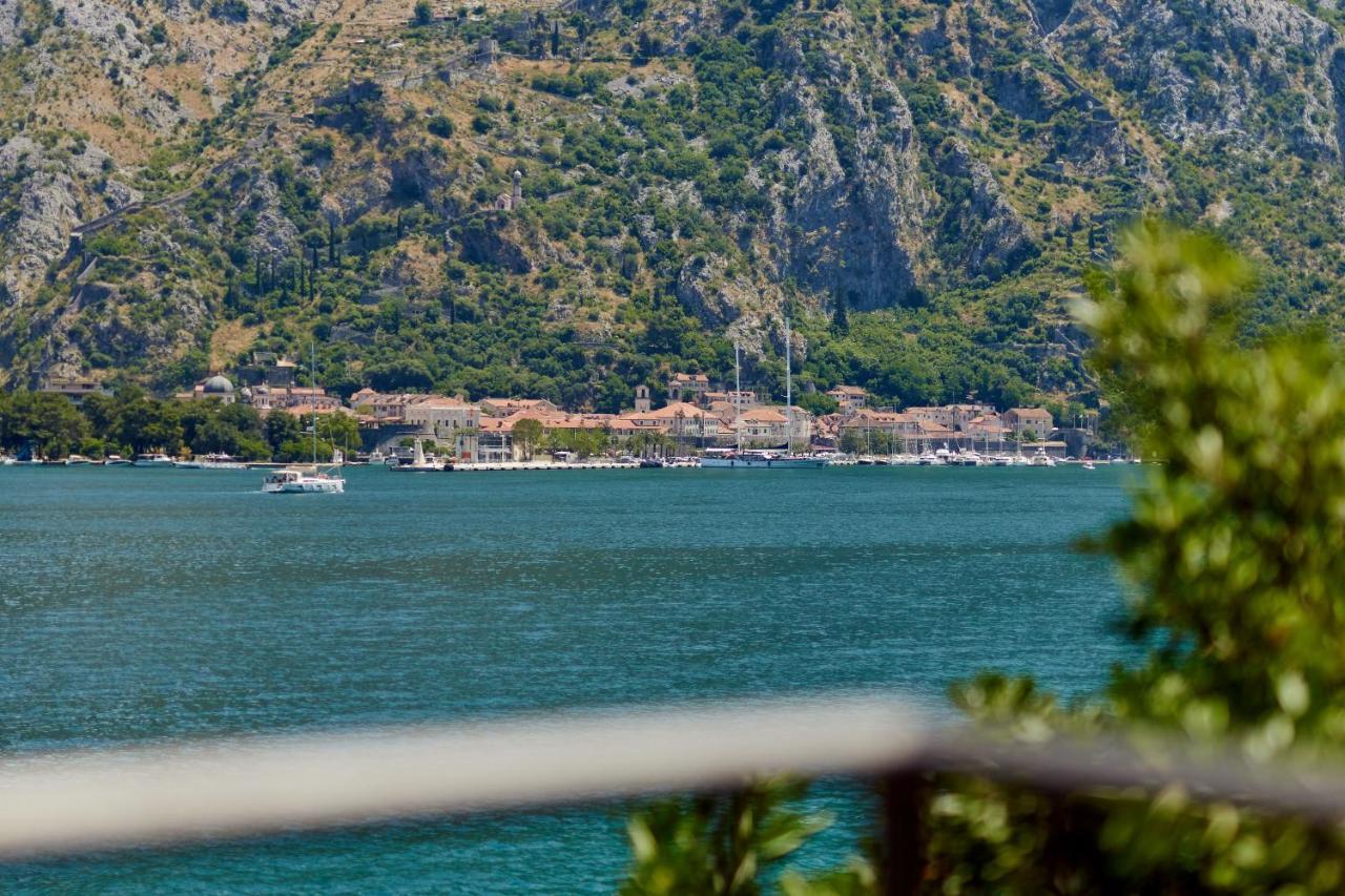 Apartment Aura With Sea View Kotor Exterior photo