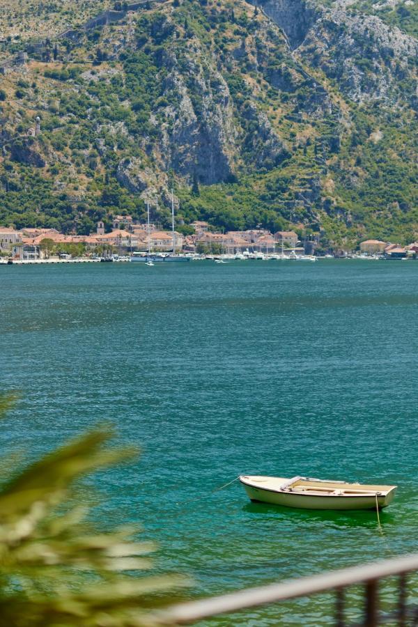 Apartment Aura With Sea View Kotor Exterior photo