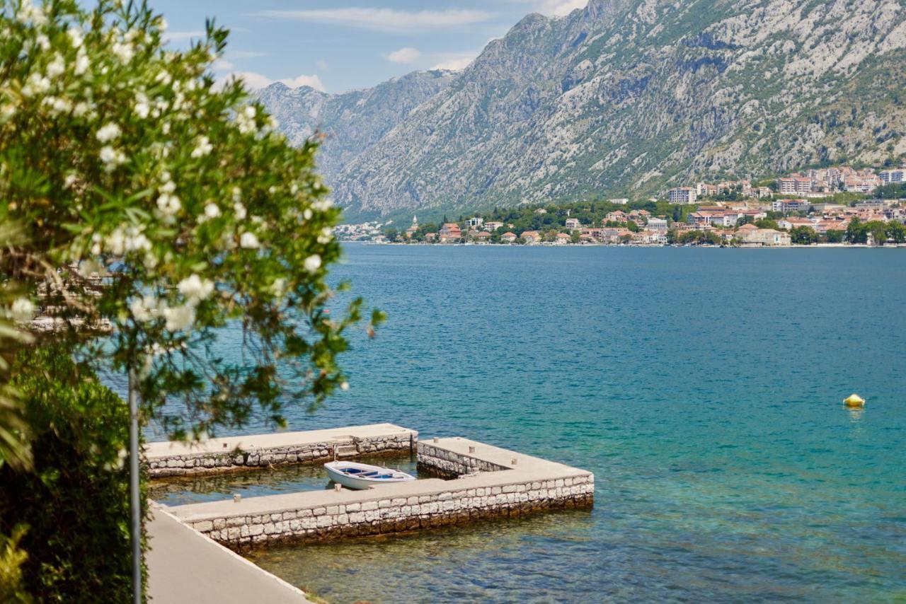 Apartment Aura With Sea View Kotor Exterior photo